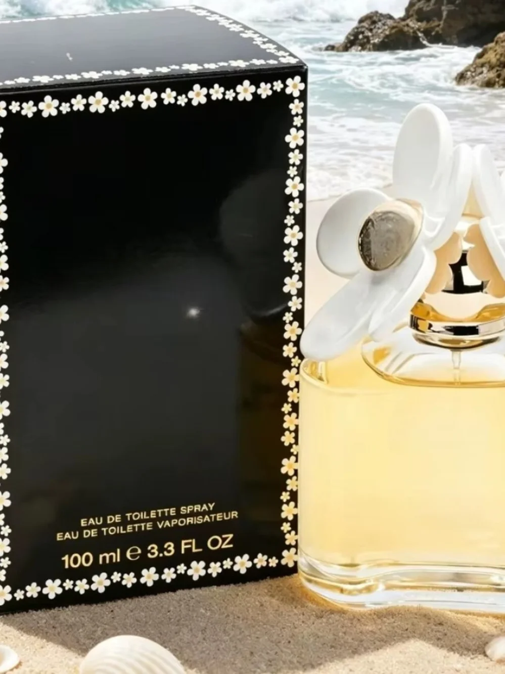 Marc Jacobs Daisy Perfume Bottle - White & Gold Accents - Picture 2 of 3